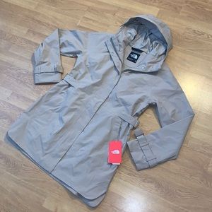 NWT The North Face City Breeze Rain Trench, Medium